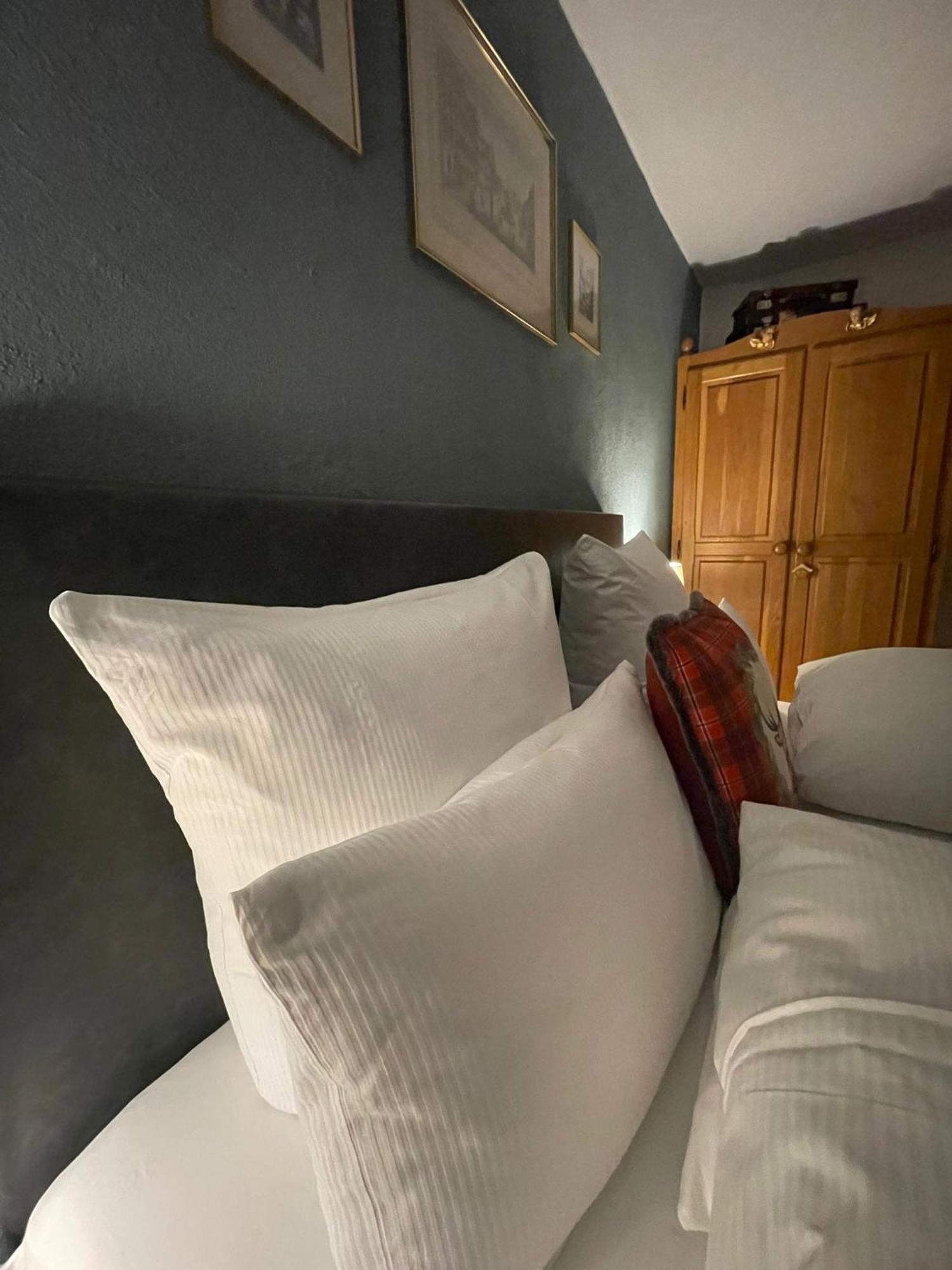 Hirschstube Nauders Bed & Breakfast Bagian luar foto
