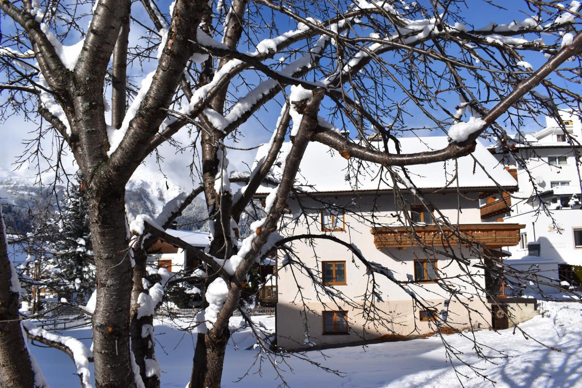 Hirschstube Nauders Bed & Breakfast Bagian luar foto
