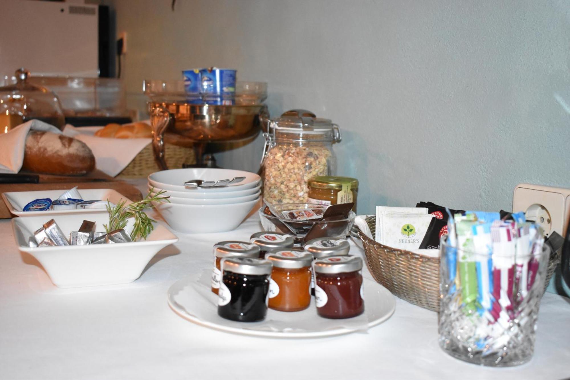 Hirschstube Nauders Bed & Breakfast Bagian luar foto