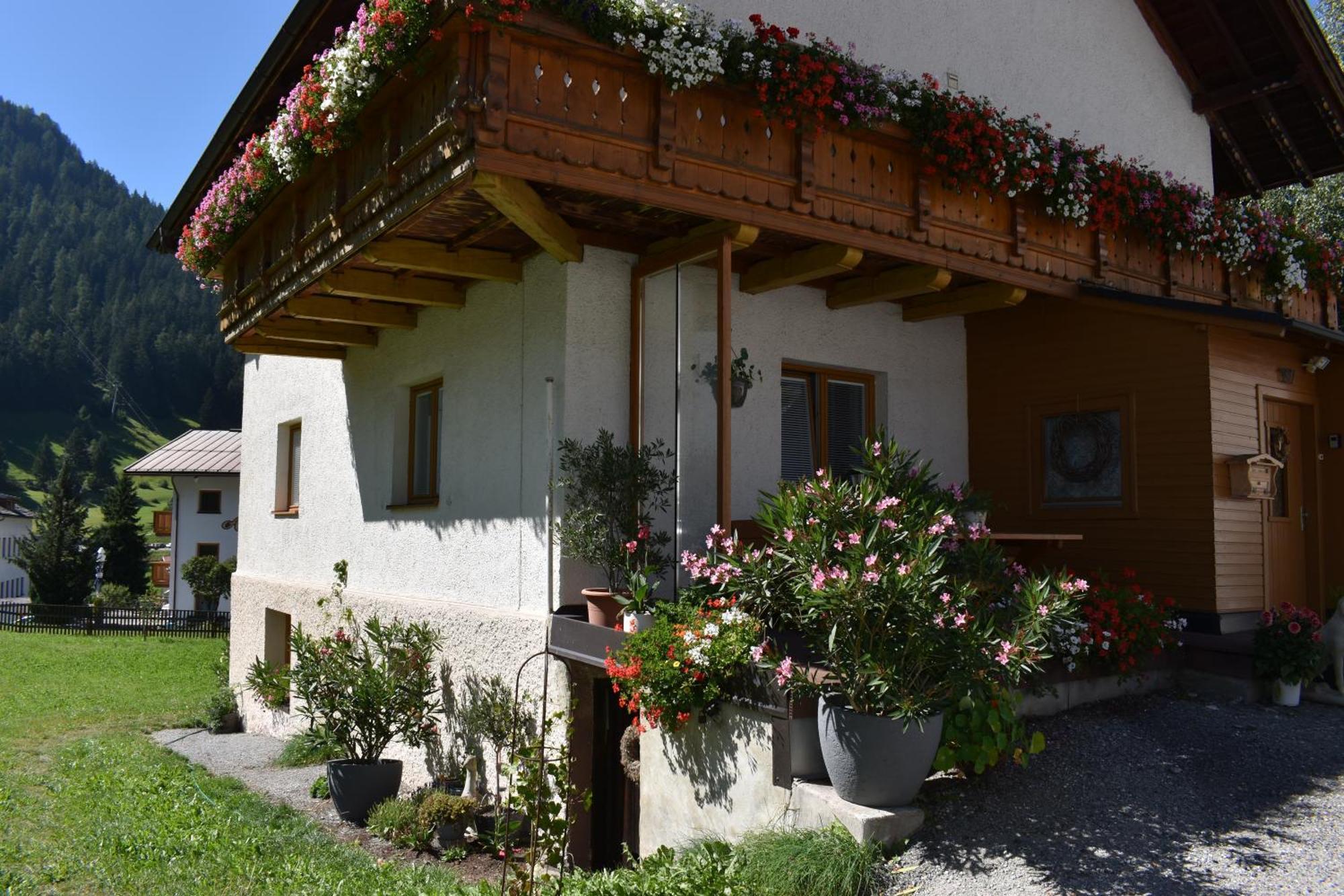 Hirschstube Nauders Bed & Breakfast Bagian luar foto