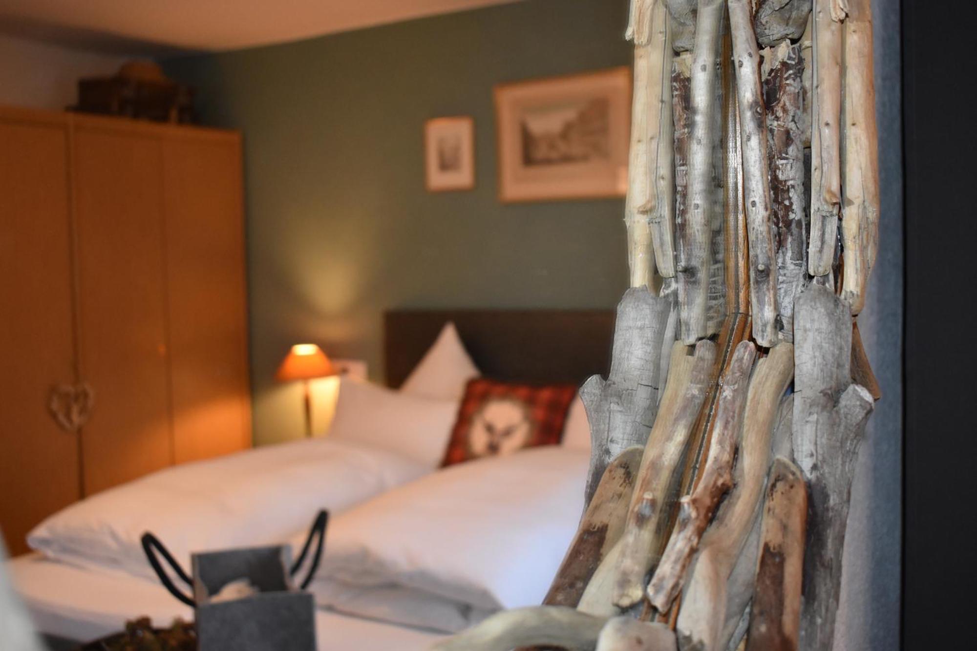 Hirschstube Nauders Bed & Breakfast Bagian luar foto