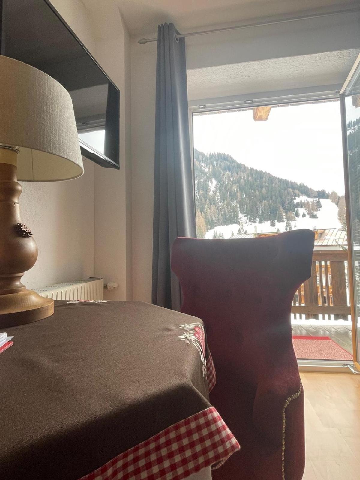Hirschstube Nauders Bed & Breakfast Bagian luar foto